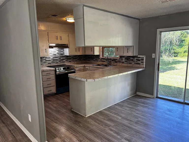 234 N Walco Rd — Photo 13