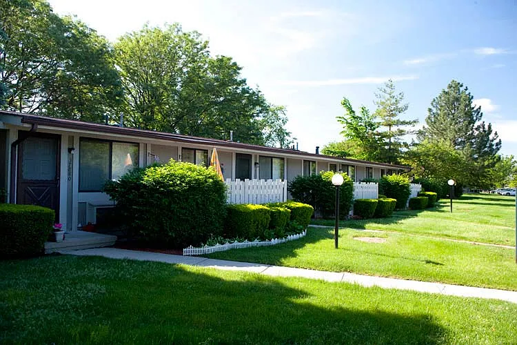 Ridgewood Apartments