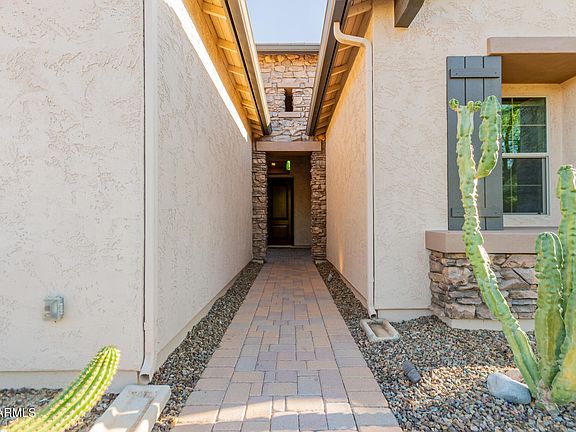 3rd image of 9369 W VIA MONTOYA Drive