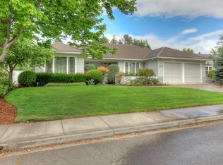 3393 Creek View Dr, Medford, OR 97504