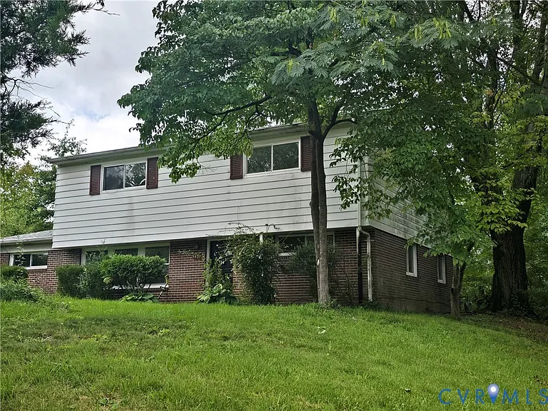 1402 Mormac Rd — Photo 3