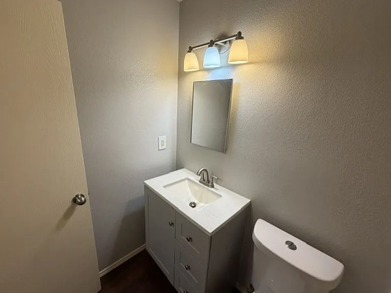 1004 Mazourka Dr — Photo 13