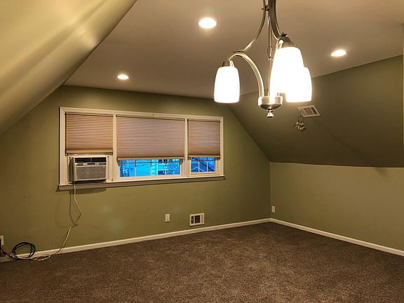 2nd image of 405 Ogorman Ave