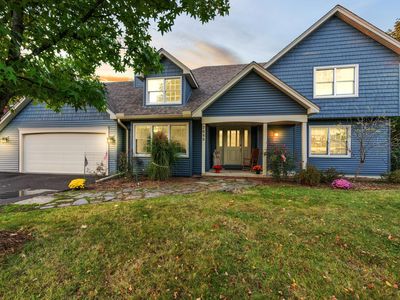 7688 Stout Ave, Grosse Ile, MI, 48138