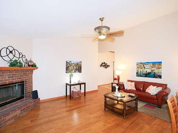 3rd image of 516 Francisco Ct