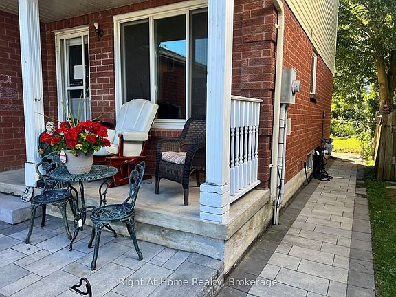 3rd image of 26 Moyse Dr