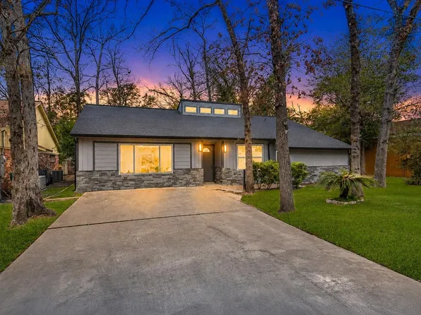 13 Moon Valley Ct, Conroe, TX 77304