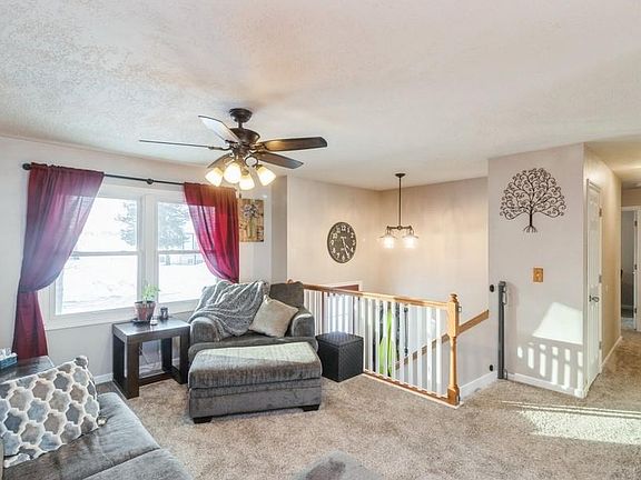 2nd image of 1125 Sunset Dr