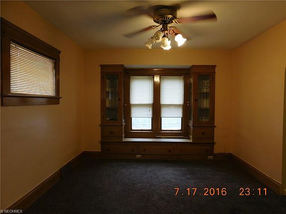 4th image of 1359 W 74th St