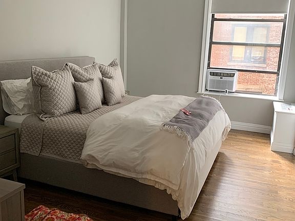 5th image of 2350 Broadway #427-A