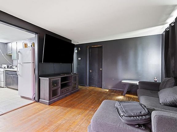 4th image of 2109 Key Ln