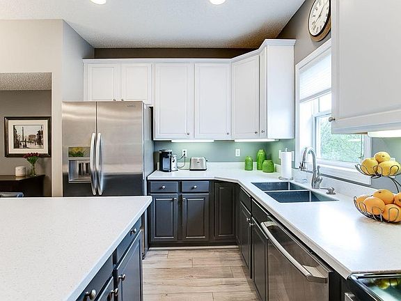 3rd image of 10848 Kingsfield Ln