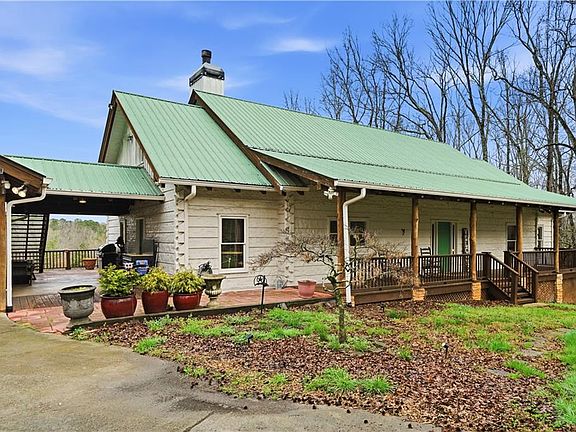 2nd image of 2865 Hightower Rd