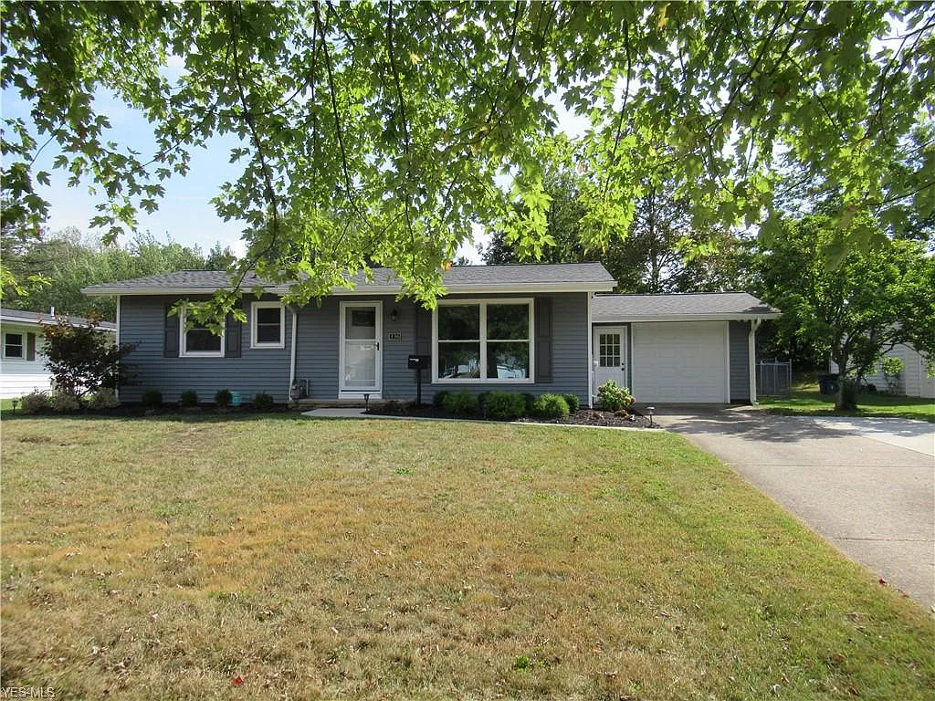 336 Heather Ln photo 1