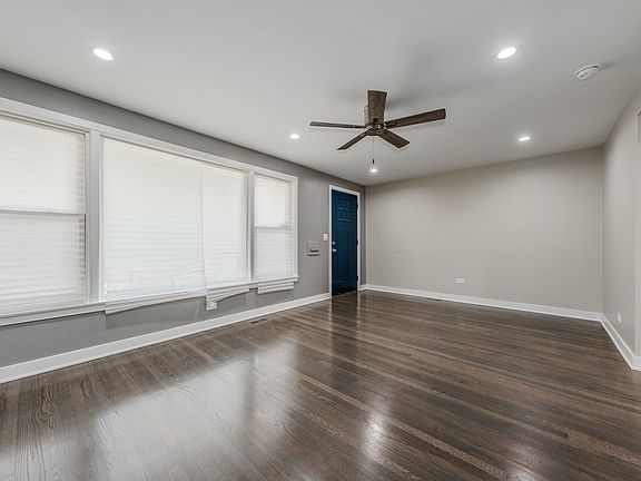 4th image of 6654 S Oakley Ave