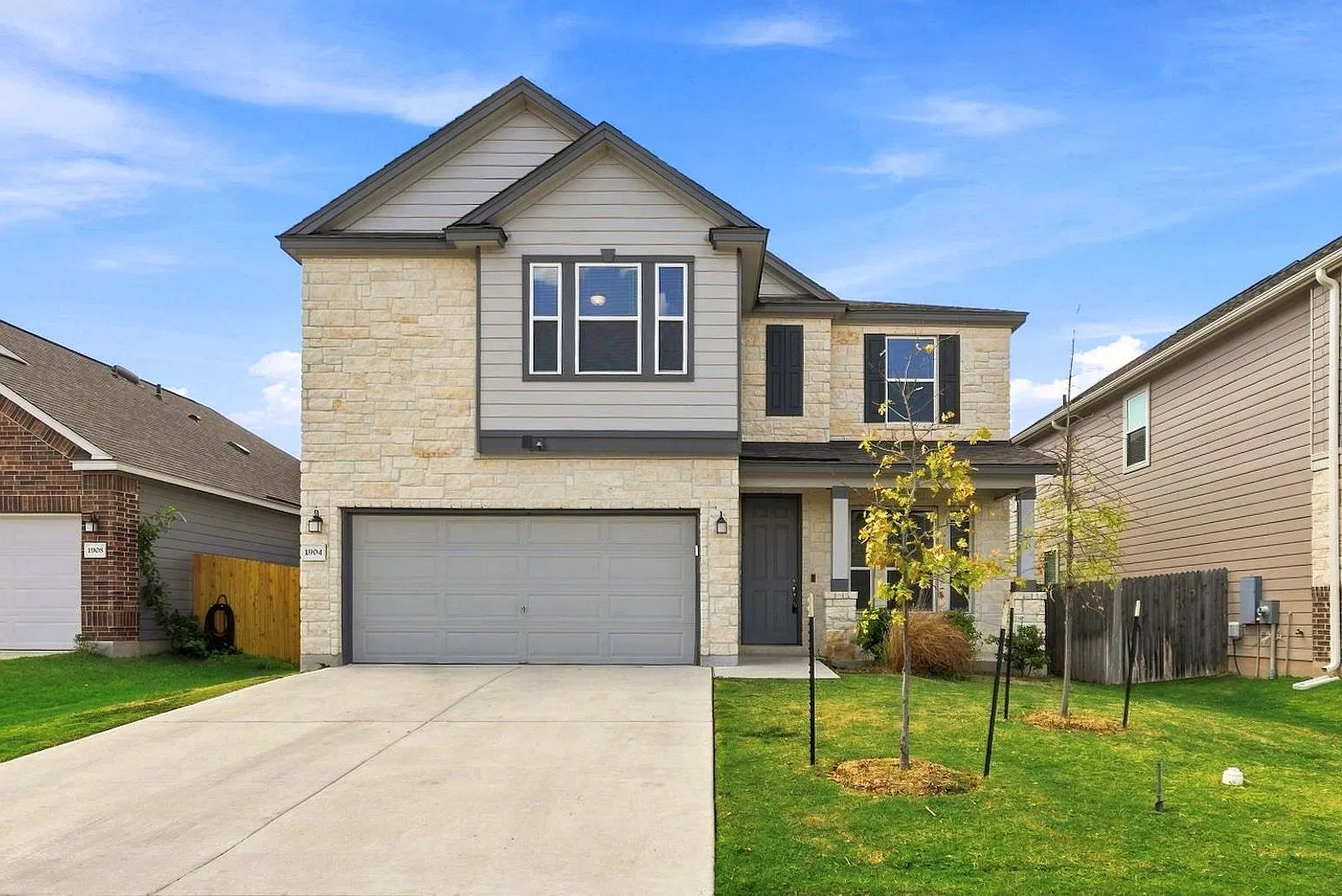 5 bed, 3.5 bath, 3024 sqft, $2,700 — Photo 1