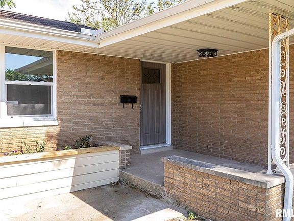 3rd image of 4030 N Brookdale Pl