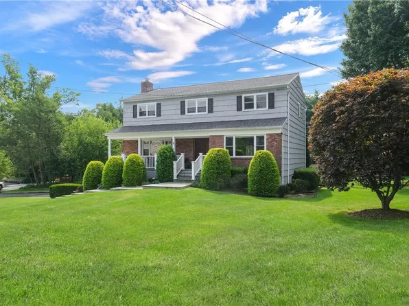 3 Paradise Drive, Scarsdale, NY 10583