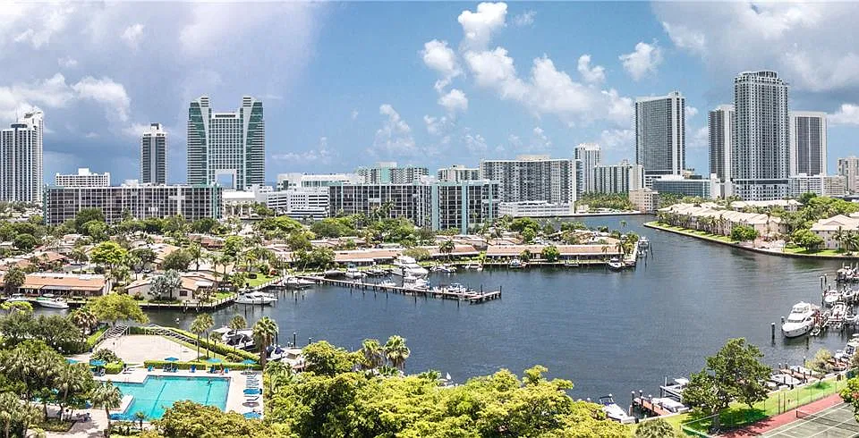 500 Three Islands Blvd #822
