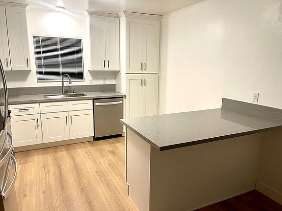 4th image of 2501 E 4th St APT 12