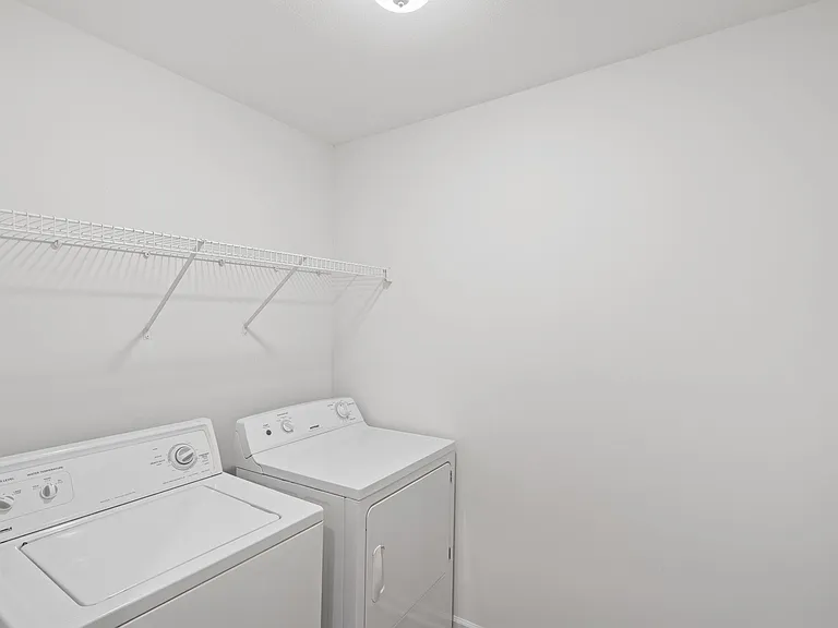 2411 Northampton Dr — Photo 18