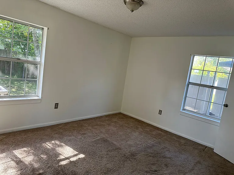 107 Reel Ct — Photo 8