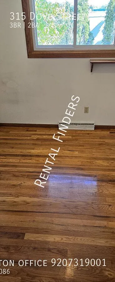 3 bed, 1.5 bath, $1,295 — Photo 3