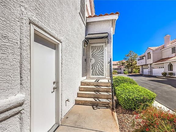 4th image of 5201 S Torrey Pines Dr Unit 1197