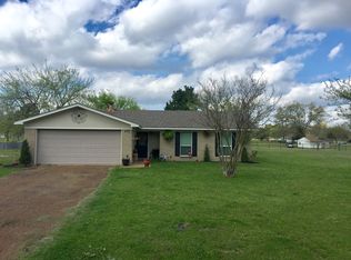 171 Oakwood Dr, Kilgore, TX 75662