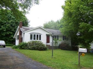 3 Briscoe Rd, Groveland, MA 01834