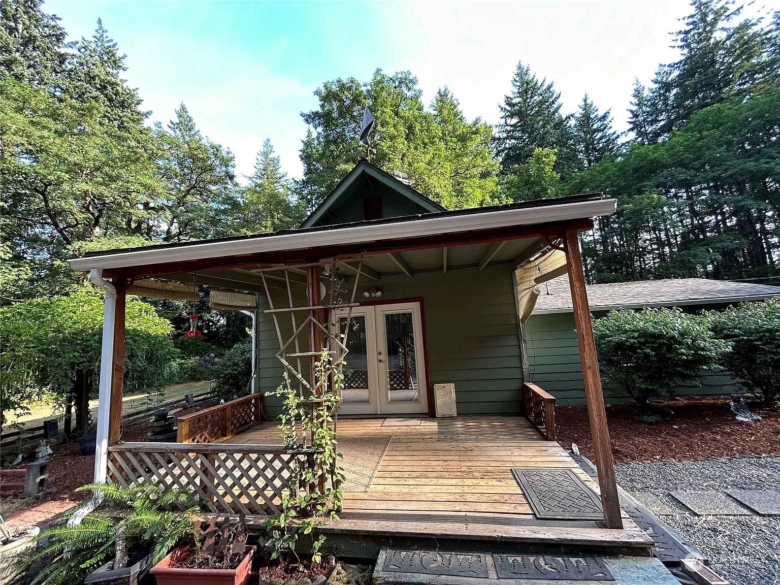 15050 Crescent Valley Road SE photo 1