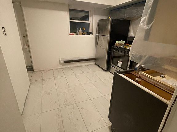 2nd image of 753 Revere Ave