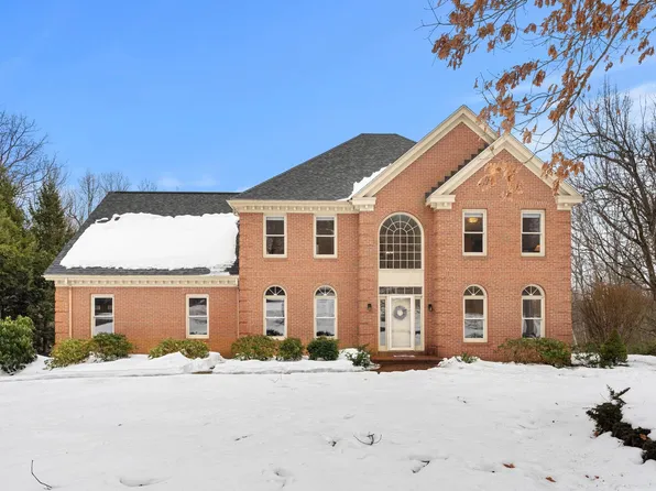 36 Olde English Road, Bedford, NH 03110