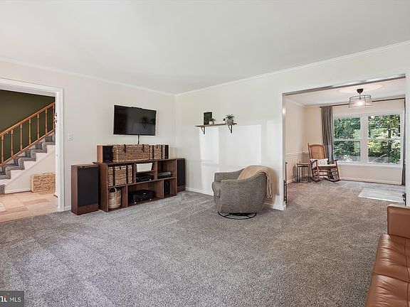5th image of 16087 Deer Park Dr