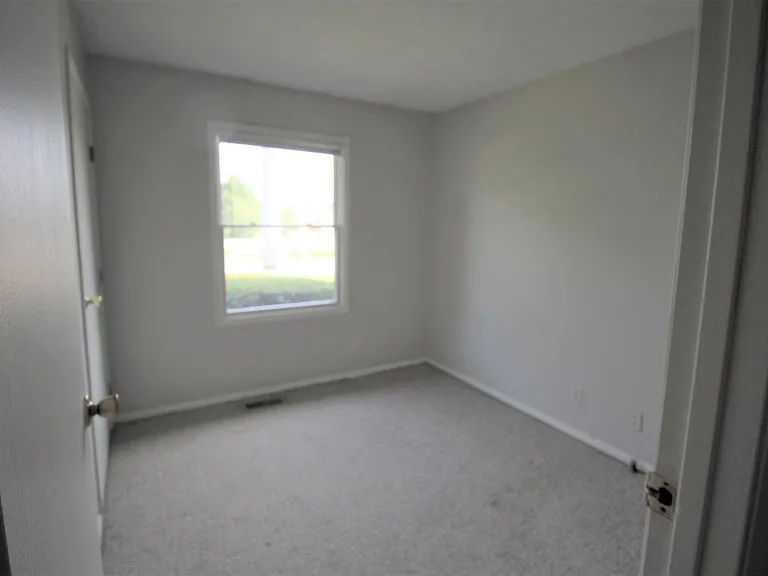 1181 Cumberland Ave — Photo 5