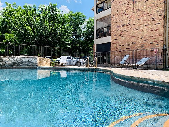 2nd image of 421 W San Antonio St APT F2
