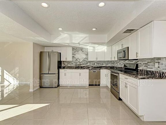 5th image of 2522 Wilson Ave #1