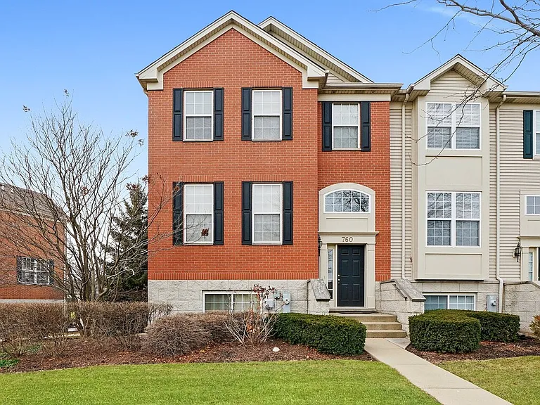 760 Lambert Ln #96-1 — Photo 1