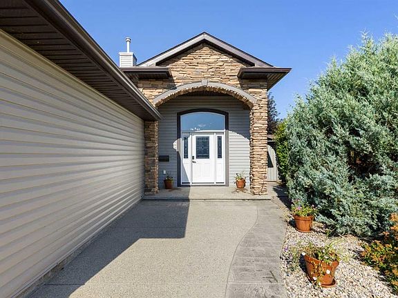 3rd image of 1207 E Westmount Dr