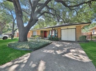 3212 Crest Ridge Dr, Dallas, TX 75228