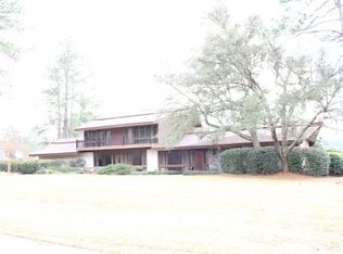 6104 Forest Lake Dr E, Tifton, GA 31794