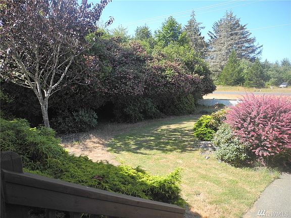 4th image of 748 Point Brown Ave SE