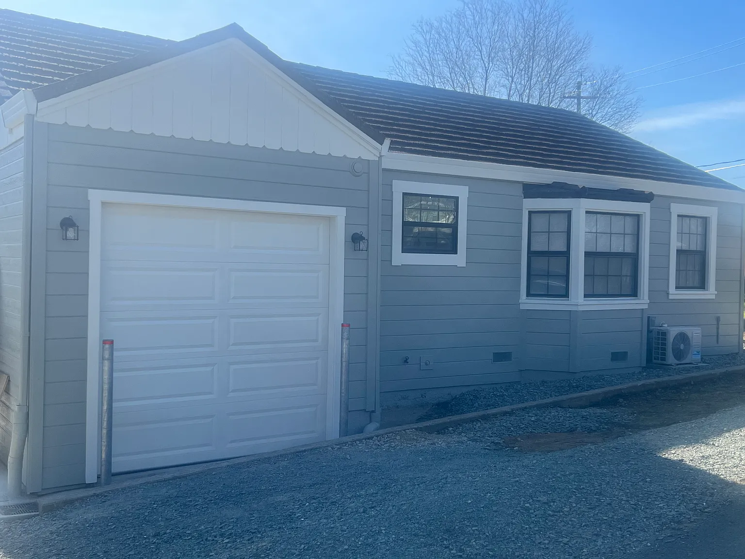 392 Robert Ave — Photo 4