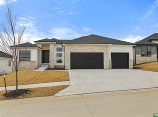 5614 N 198th St, Elkhorn, NE 68022