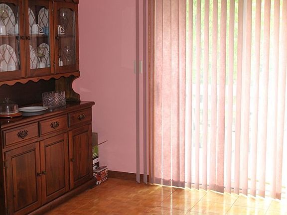 dining rm w/sliders