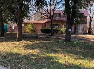 2300 Felder Ln, Fort Worth, TX 76112