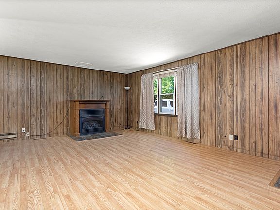 3rd image of 3230 Madrona Ct