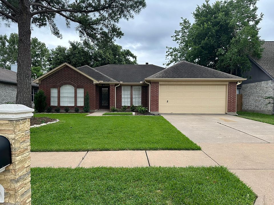 1st image of 24119 Ayscough Ln