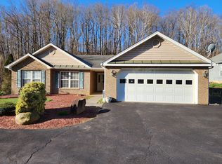 4170 Daugherty Rd, Salem, VA 24153