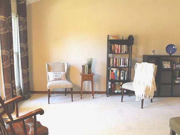 3rd image of 8316 Castle Rock Ct